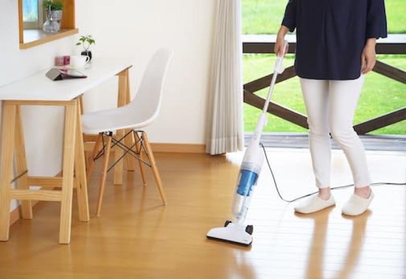 Twinbird Vacuum Cleaner Cyclone Stick Cleaner Cord Type Handy Lightweight 2WAY Powerful Free Standing White TC-EA35W