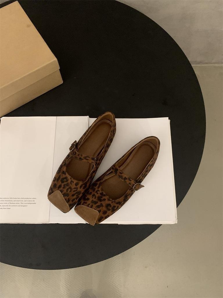 Туфли Мэри Джейн в стиле ретро на плоской подошве, женская обувь, весна и осень 2024, новый нишевый дизайн, леопардовый принт, светлый рот, квадратный нос, одинарные туфли