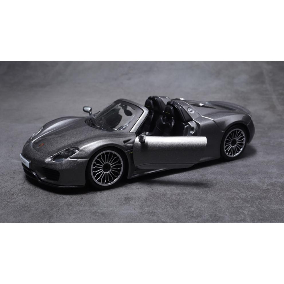 Bburago 1:24 Porsche 918 Spyder Diecast Model Car - Grey