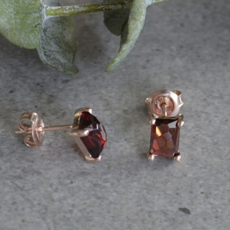 martha in the garret garnet.576 e