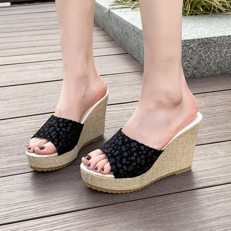 Тапочки женские босоножки на каблуке женская обувь на каблуке платформа одно слово тапочки дизайнерские замшевые туфли на танкетке большого размера водонепроницаемые летние новые