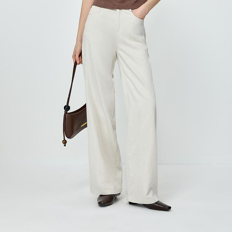 LILY minimalist white straight leg jeans