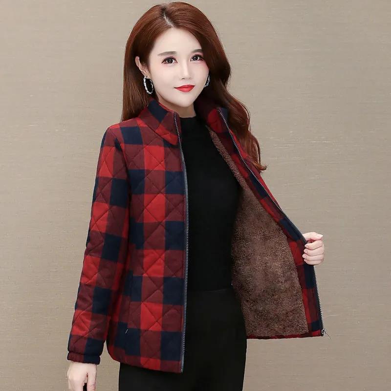 Новинка, бархатное теплое женское пальто, топы, короткие стеганые куртки, зимняя верхняя одежда для мам, хлопковое пальто, женская клетчатая куртка 5XL