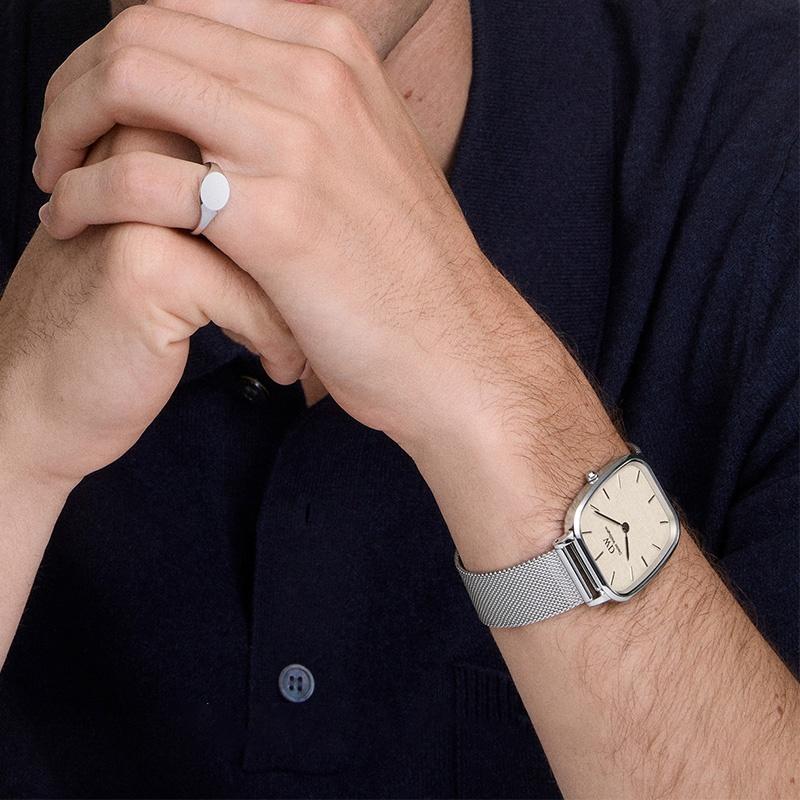 Daniel Wellington Style Series Watch Quartz Movement Stainless Steel Strap Beige Dial Men's Watch Simple Retro DW00100814