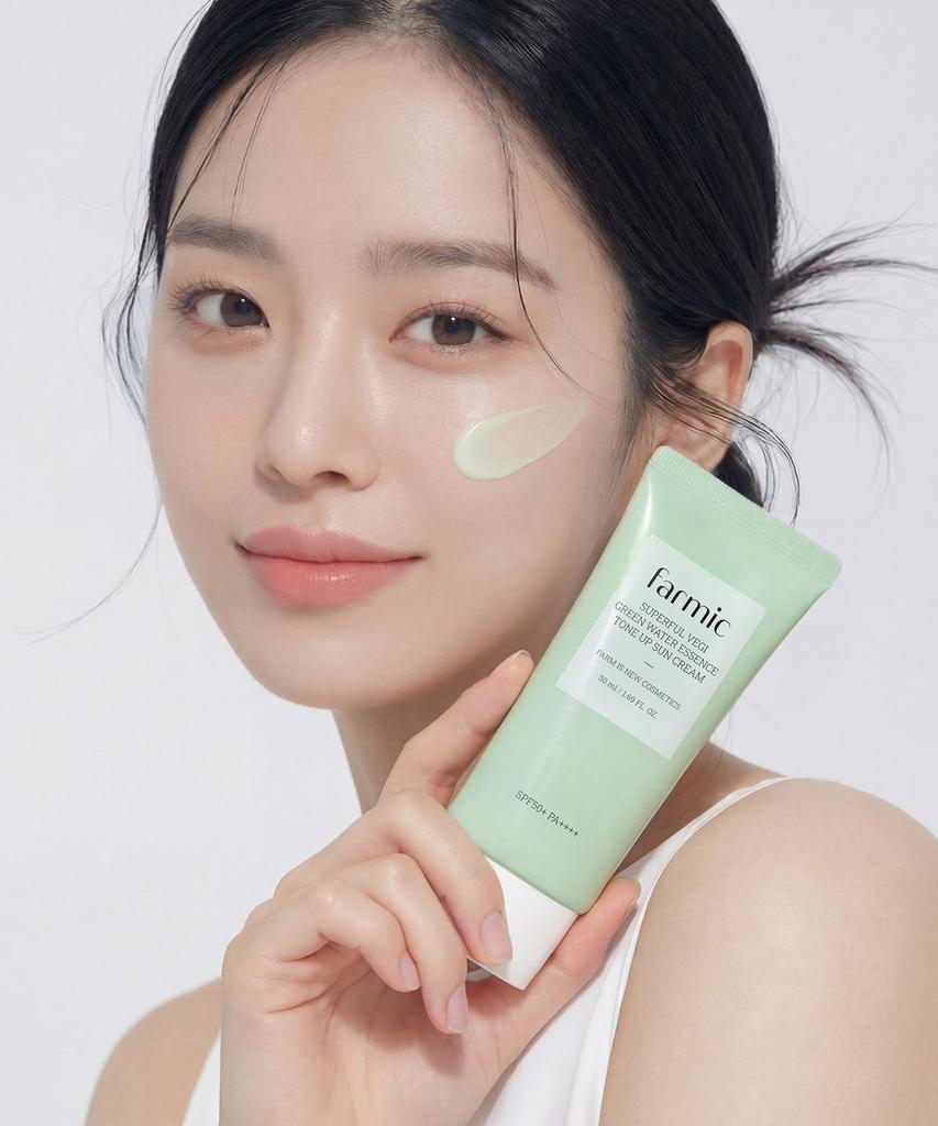 [2 Items] Superful Veggie Green Water Essence Tone-Up Sun Cream 50ml