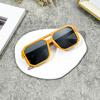 Модный тренд Подиумные уличные солнцезащитные очки Вогнутые очки Модные солнцезащитные очки для мальчиков и девочек
