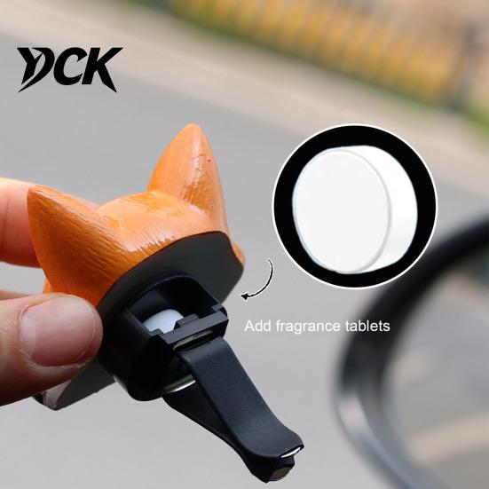 Creative Car Air Vent Ornament Outlet Clip, Raccoon/Fox/Kangaroo/Polar Bear/Guinea Pig Shape, Universal Small Fragrance Accessory Fit Ornament,