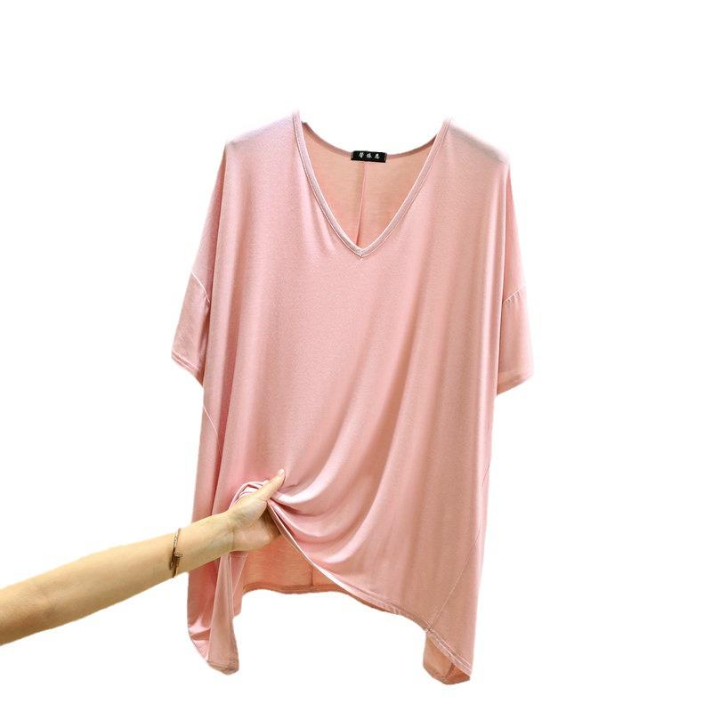 Футболка из модала свободного кроя с V-образным вырезом и рукавами-пятью точками - летняя, легкая, однотонная, топ больших размеров