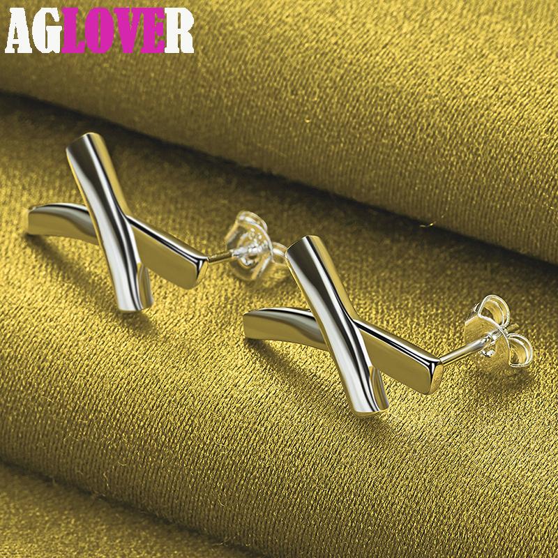 Ювелирные изделия из серебра 925 пробы с серьгами-гвоздиками