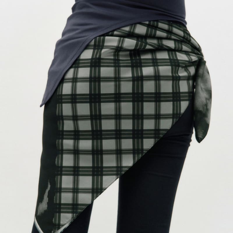 KIMZISU Half&Half Plaid Square Scarf 95 _ GREY