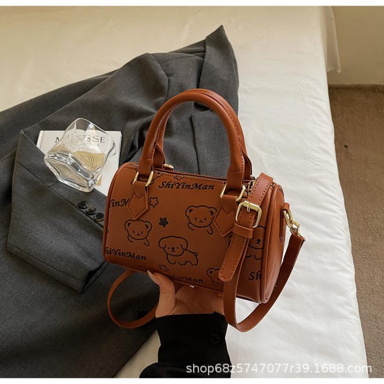 High-end Texture Small Bag Women's 2025 New Summer Popular Versatile Crossbody Bag Fashionable Super Hot Hand-to-hand Pillow Bag