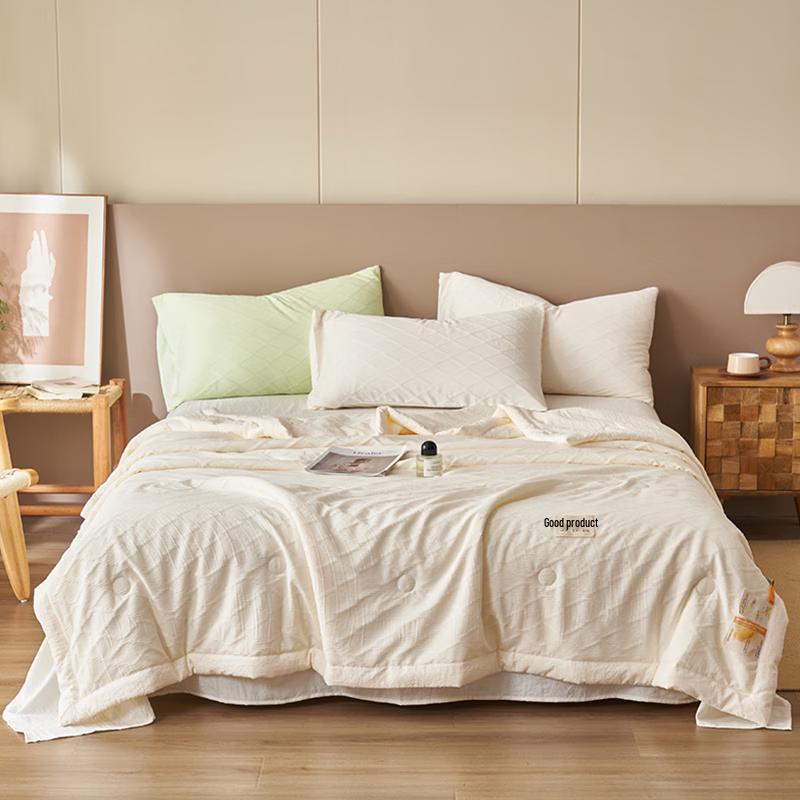 Muji Undyed Jacquard Quilt