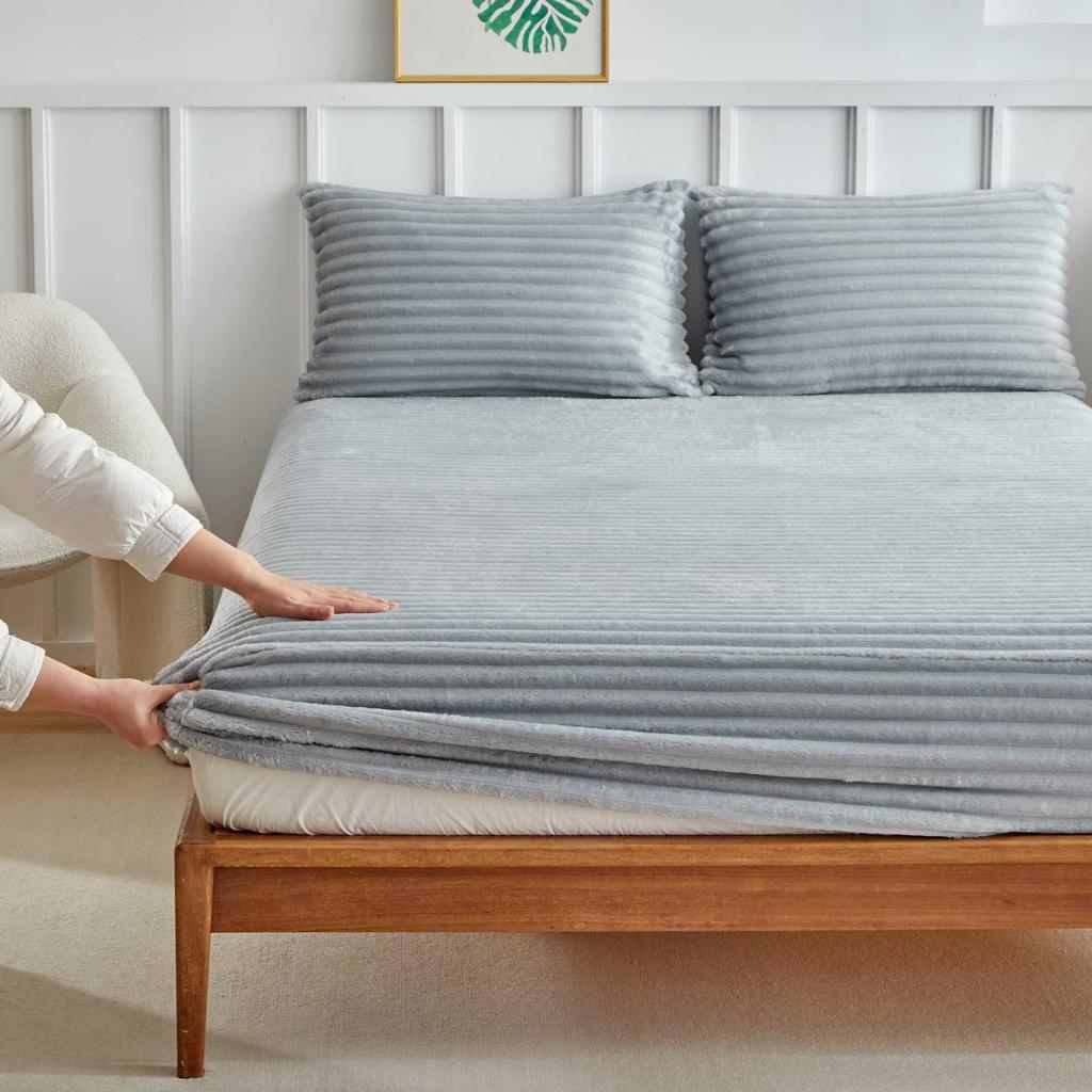 Приятная к коже двусторонняя флисовая простыня на резинке с кулиской - Толстый молочный вельвет однотонное покрывало.