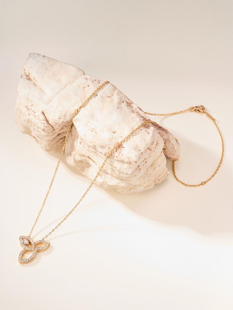 12 Minute Horse Eye Diamond Clover Pendant Diamond Necklace 18k Thick Gold Electroplated Daily Wear, Gift Banquet