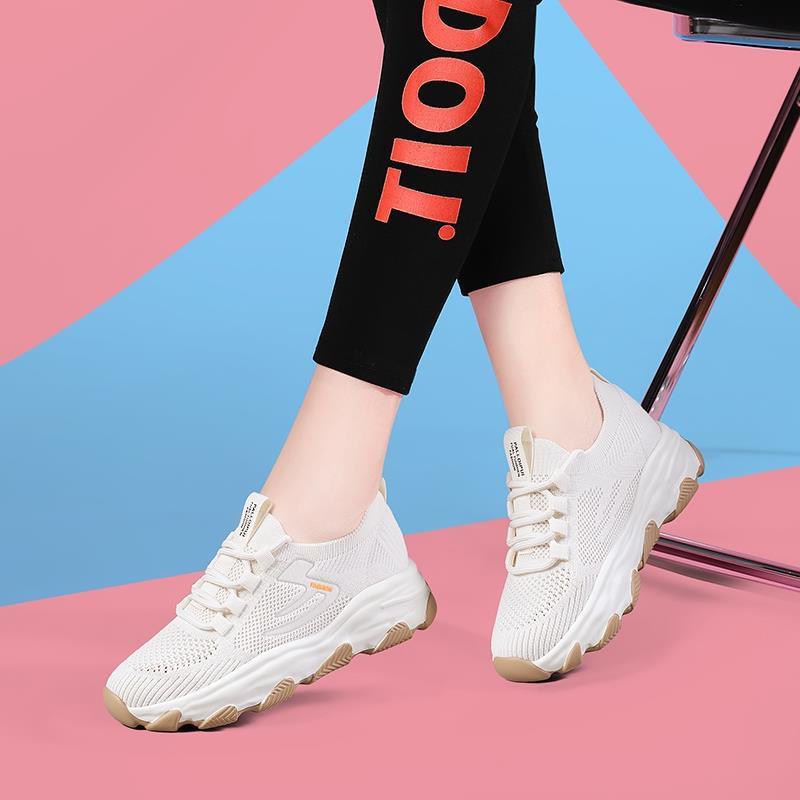 Женская обувь Весна Новая модная спортивная обувь Летающая тканая дышащая повседневная обувь Мягкая подошва Модная сетчатая женская обувь для мам