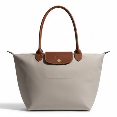 Le Pliage Original Сумка-пельмень с тисненым логотипом Сумка-тоут на плечо из переработанного нейлона Средняя Женские сумки Pebble 2605089349
