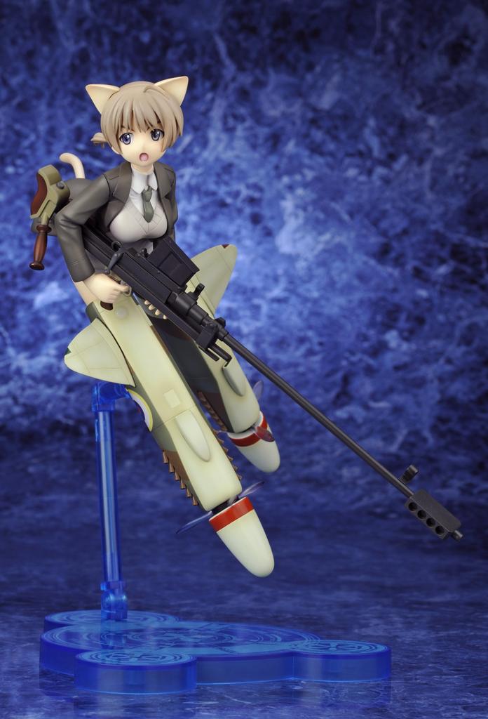 Kotobukiya Масштаб Strike Witches Lynette Bishop из окрашенного ПВХ готового продукта 1/8