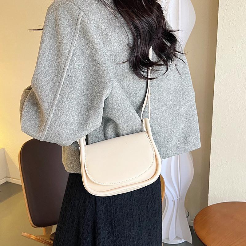 Stylish 2023 Winter New Women's Saddle Bag With Unique Personality For Casual Fashion