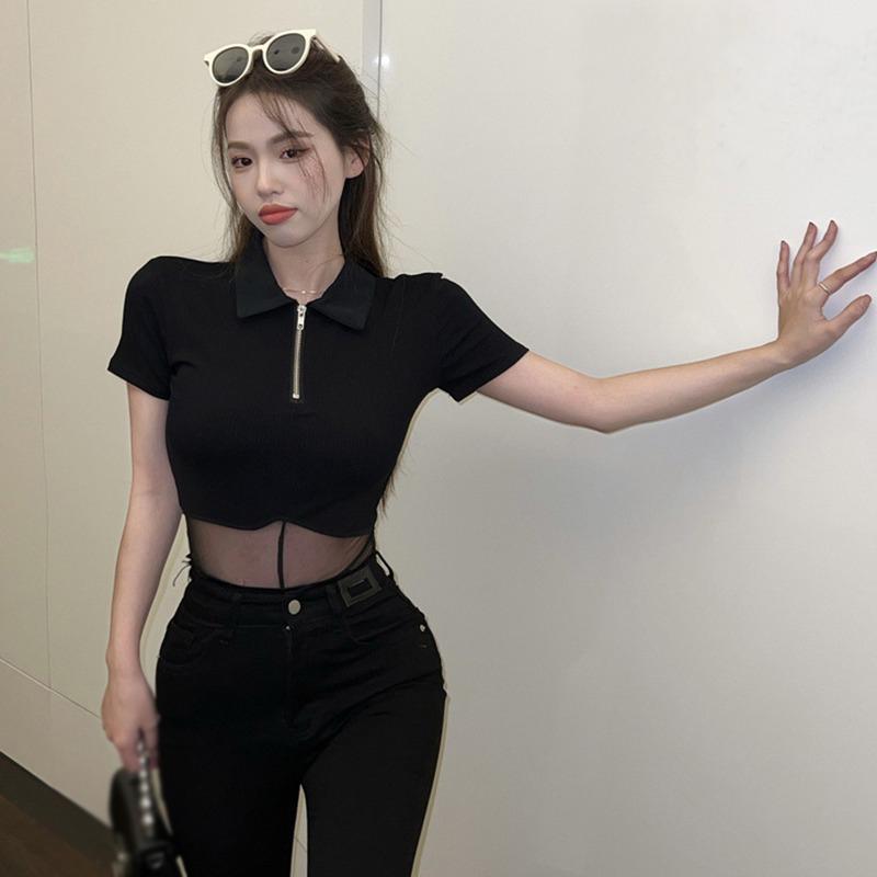 Тонкий женский цельный комбинезон с короткими рукавами и сетчатой строчкой