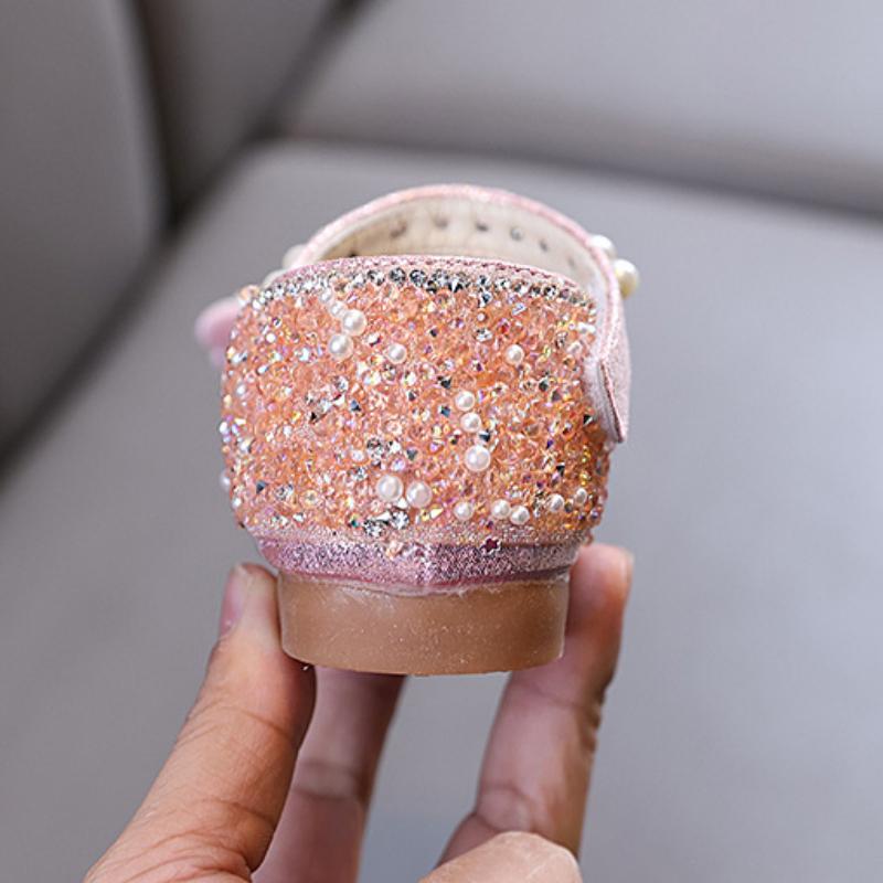 Весенне-осенние новые сандалии для девочек, туфли принцессы со стразами, кожаные туфли, обувь для танцевальных выступлений