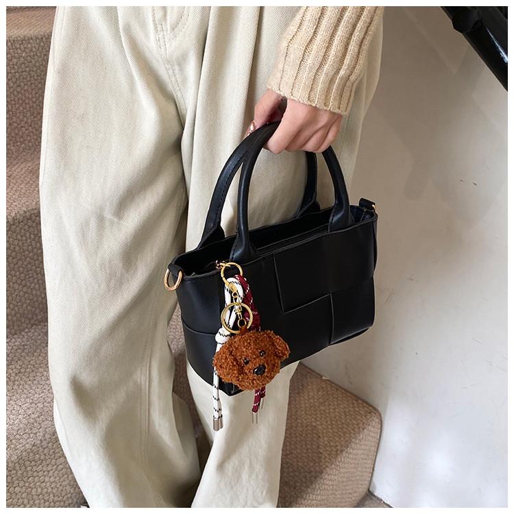 IELGY Woven Style Portable Bucket Bag Simple Commuter Messenger Bag