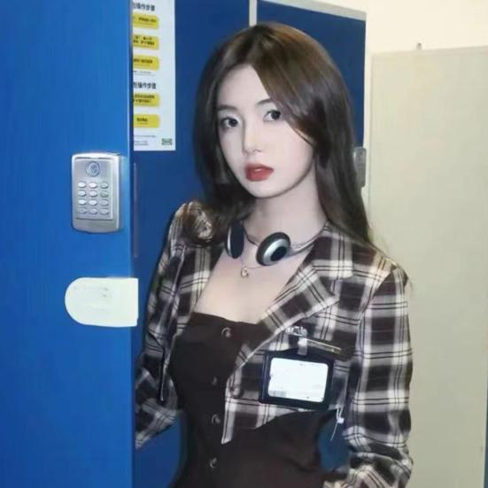 Headphones Wired Earphones Low Latency Clear Telescoping Design Sound Quality Ultralight On-Ear Headphones