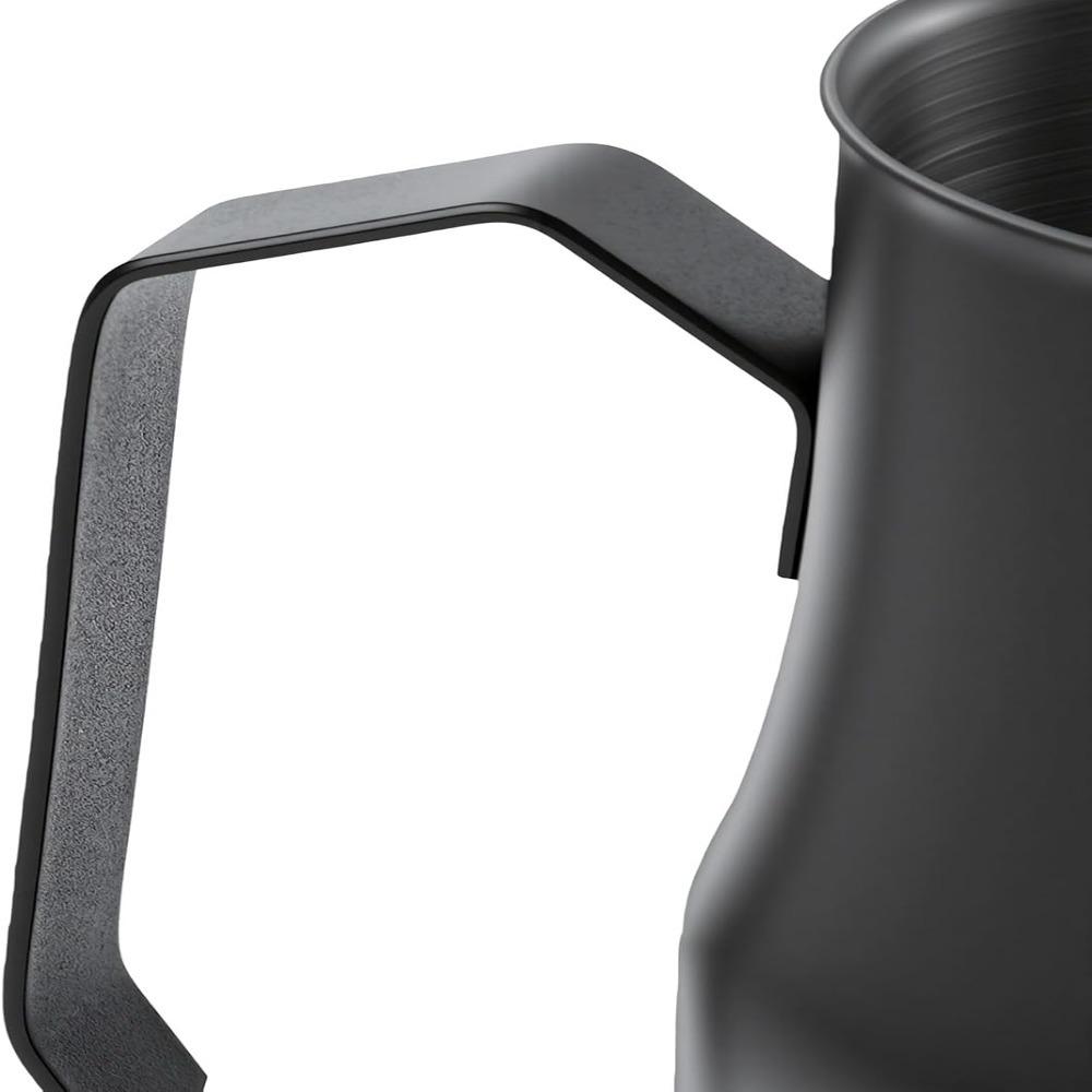700ml Capacity Milk Frothing Pitcher Stainless Steel Latte Art Pitcher Cappuccino Milk Jug For Bar