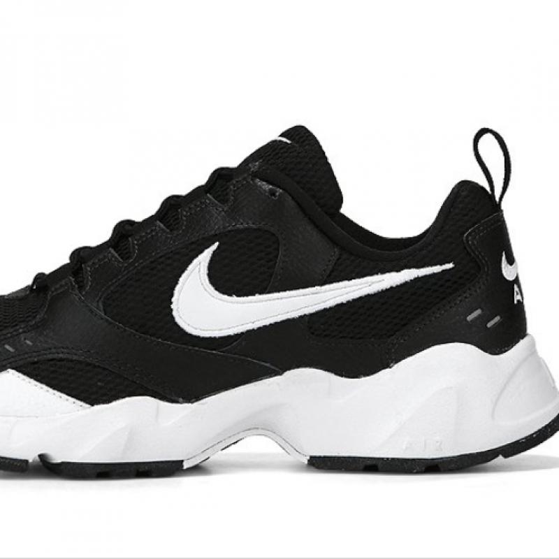 Nike Воздушные высоты At4522 003