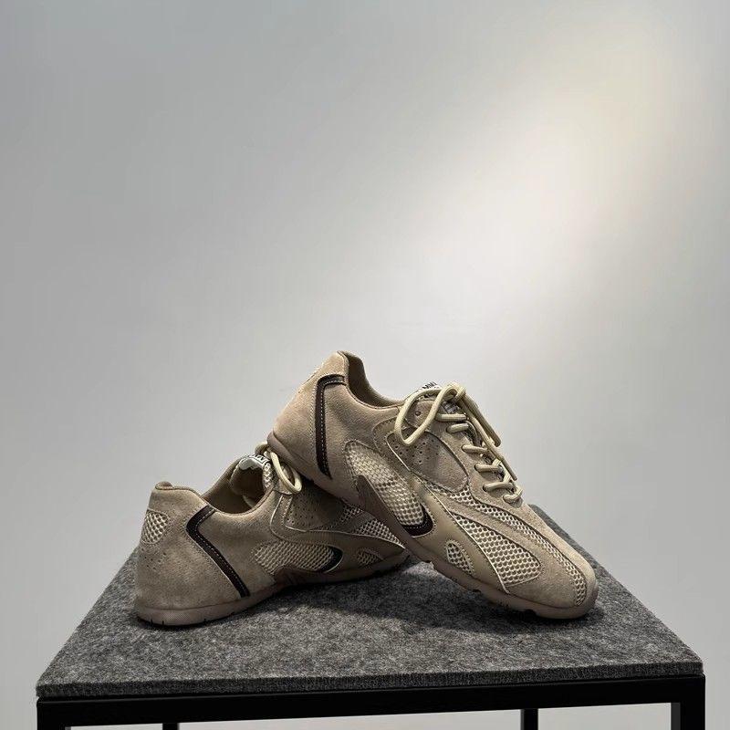 Обувь мужская 2025 года, новые летние сетчатые повседневные туфли, модные дышащие туфли Forrest Gump с мягкой подошвой, универсальные туфли на шнуровке с низким верхом