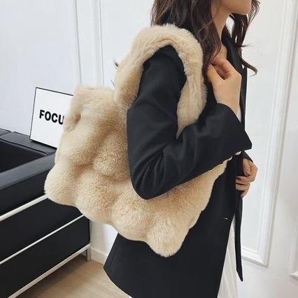 Bags autumn and winter plush handbags trendy fashion versatile shoulder bags cute plush bags