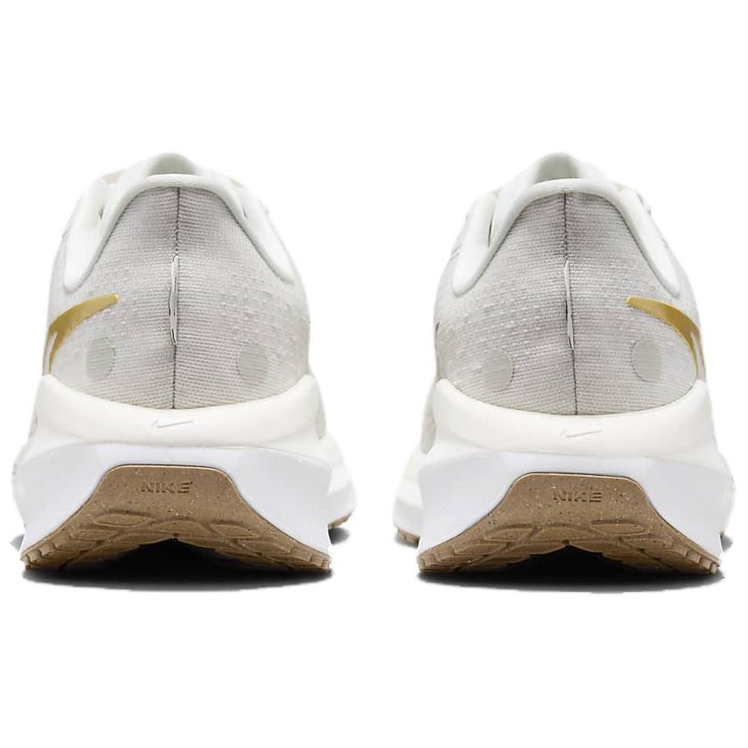 Nike Vomero 17 Phantom Metallic Gold женские кроссовки кремовые светло-костные парусные FB8502-006