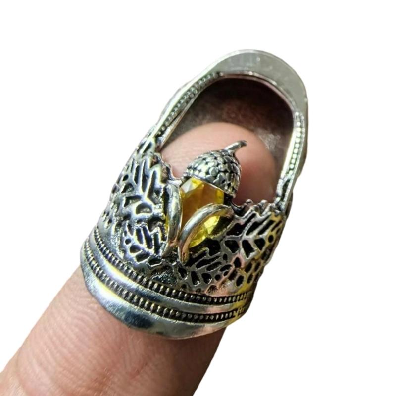 Прочный наперсток из сплава для любителей шитья и рукоделия, предлагающий открытый дизайн, гибкость и удобную посадку