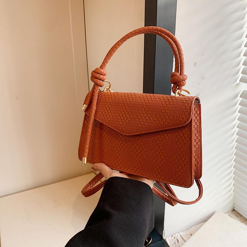 Сумка Niche Bag Осень и зима Новая модная сумка через плечо для женщин Ins Hand-плетеная сумка на одно плечо