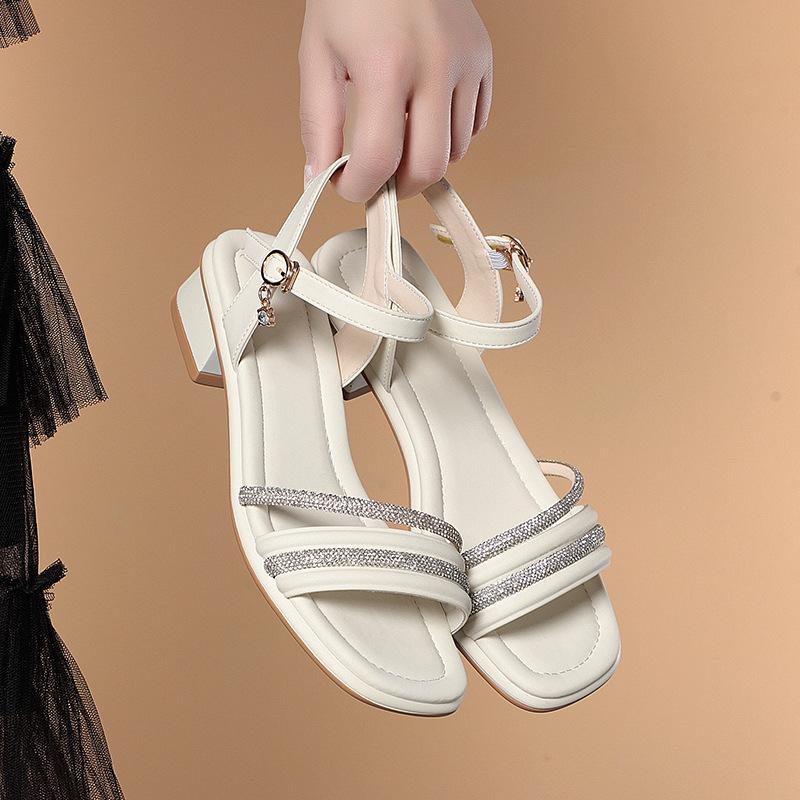 Универсальные удобные туфли на квадратном каблуке, мягкие кожаные сандалии, лето 2025 г., сандалии на платформе со стразами для офисных мамочек