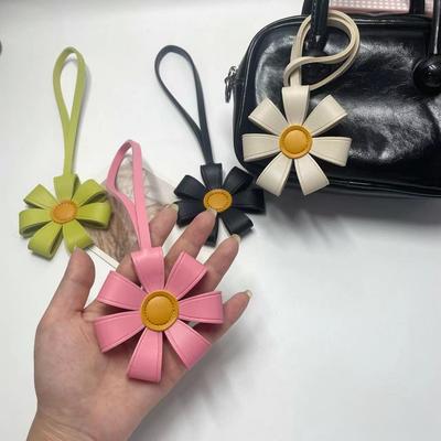 Подсолнух PU Кожаный Брелок для Сумки Подходит для Аксессуаров к Сумкам, Украшений для Автомобиля, Праздничных Украшений и Подарков на День Рождения
