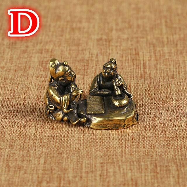 Старинная латунная фигурка старика, играющего в шахматы, каллиграфическая живопись, миниатюрные фигурки, украшения для чайного столика, ремесла, аксессуары, чистая медь