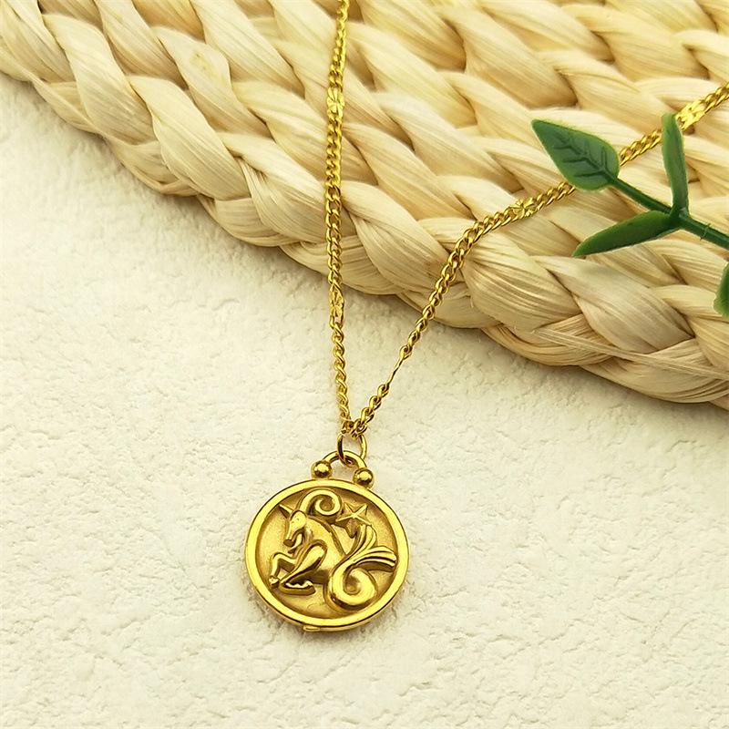 Маленькие и универсальные украшения для темперамента, рельеф из нержавеющей стали с изображением двенадцати знаков зодиака, круглая подвеска, ожерелье из титановой стали