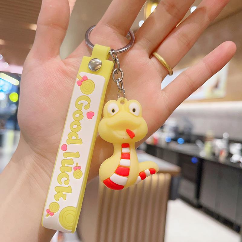 Креативный брелок-подвеска в виде змеи, милый мультяшный кулон в виде змеи со знаком зодиака, рюкзак, подвесное украшение, аксессуары, небольшие подарки