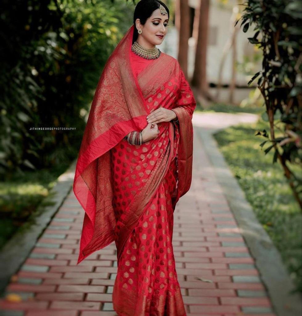 Beautiful Golden Jari with New Design Soft Lichi Silk Saree