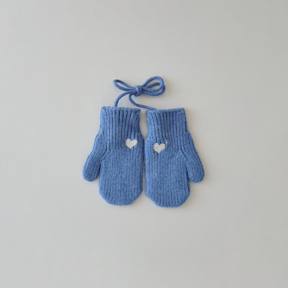 Korean Style Kids Mittens with Love Heart Pattern Ins Fashion Winter Gloves with Anti-Loss Neck Cord Warm Baby Toddler Mittens