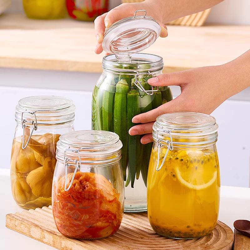 Прозрачные стеклянные банки с герметичной крышкой для хранения продуктов и маринования
