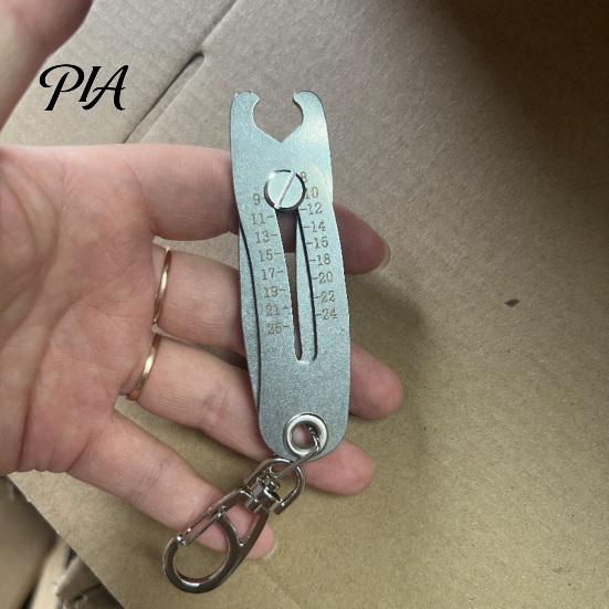Nut Bolt Gauge Portable Thread Size Checker Keychain, Stainless Steel Precise Gauge, Bolts Finder Verification Tool Keychain