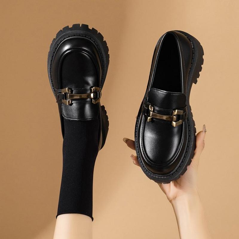 Черные лакированные женские мокасины на платформе слипоны для женщин Весна Британская кисточка Повседневная обувь на плоской подошве Женская работа