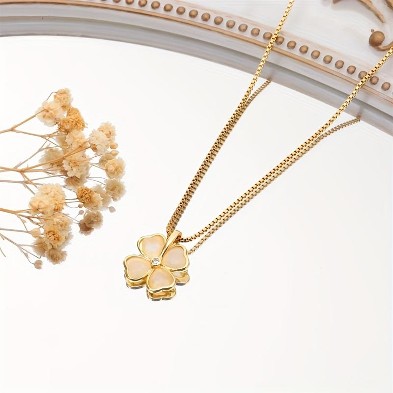 Ожерелье с четырехлистным клевером - Изысканная цепочка на ключицы с лепестками, Минималистичный шик для декольте, Элегантный сувенир в подарок для вечеринок и повседневной носки