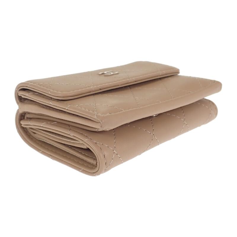 CHANEL  AP3882_B16247_NW781 Tri-fold wallet beige Calfskin Women