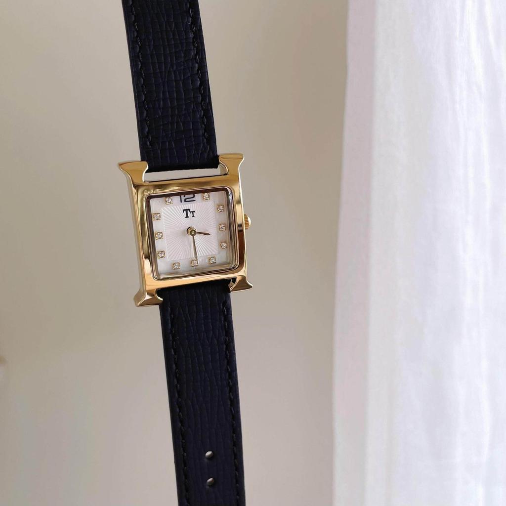 New Classic Retro Square Leather Watch, Women'S High-End Elegant Leather Strap Quartz Watch, Premium Selected Timepiece.