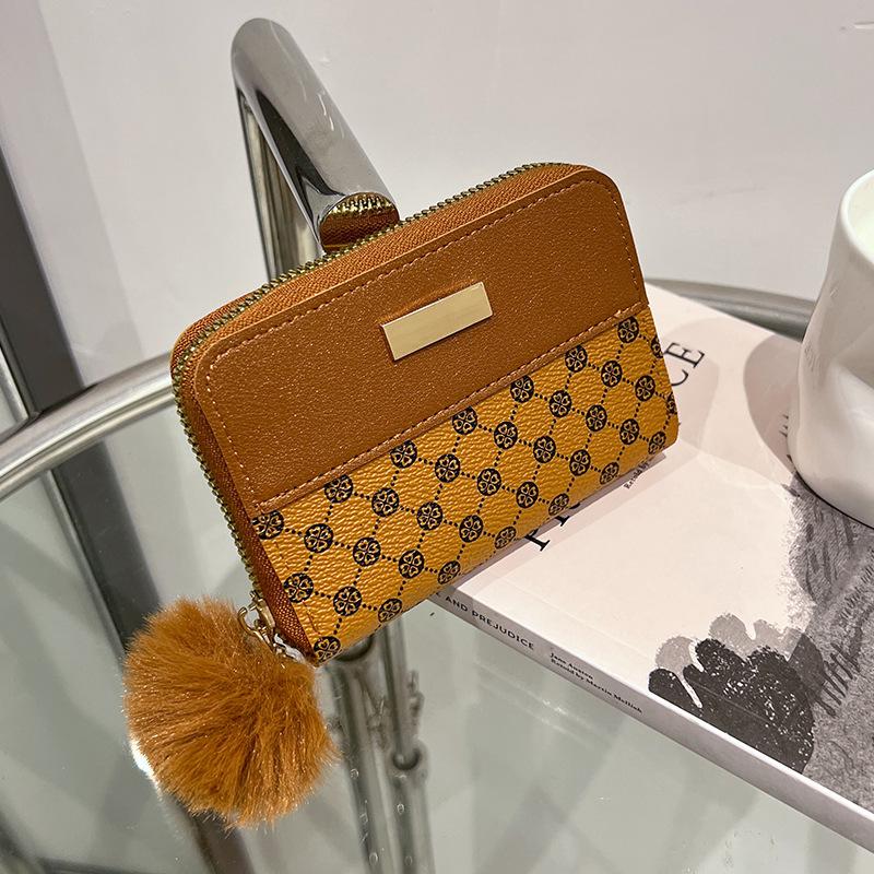 Женская сумка для мелочи, новый материал с круглым цветочным узором, отделка контрастными железными листами, короткий кошелек, повседневный маленький картхолдер.