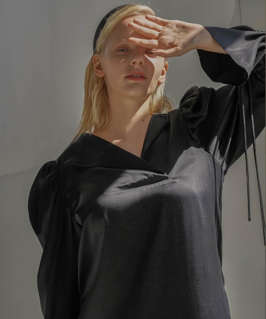 Onneu Black Shirred Long Dress