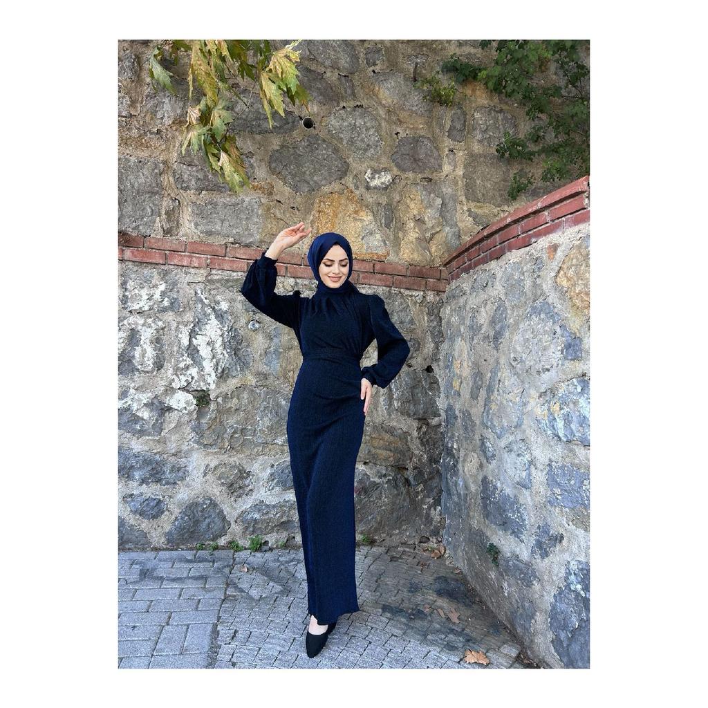 Серебристое вечернее платье Seil в хиджабе