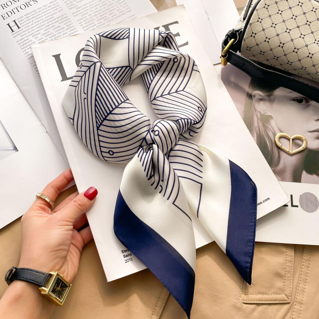 New Luxury Chain Print Imitation Silk Scarves Fashion Style Sunscreen Headcloth Popular Beach Travel Women Square Scarf Hairband